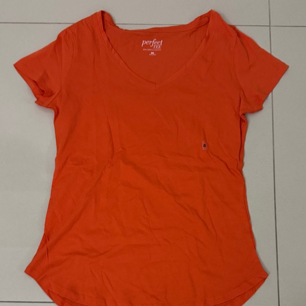 New York & Company Vibrant Orange V-Neck Tee